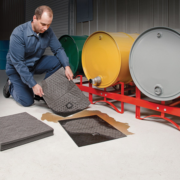 NEW PIG Universal Saugmatte im Ausgabekarton mit