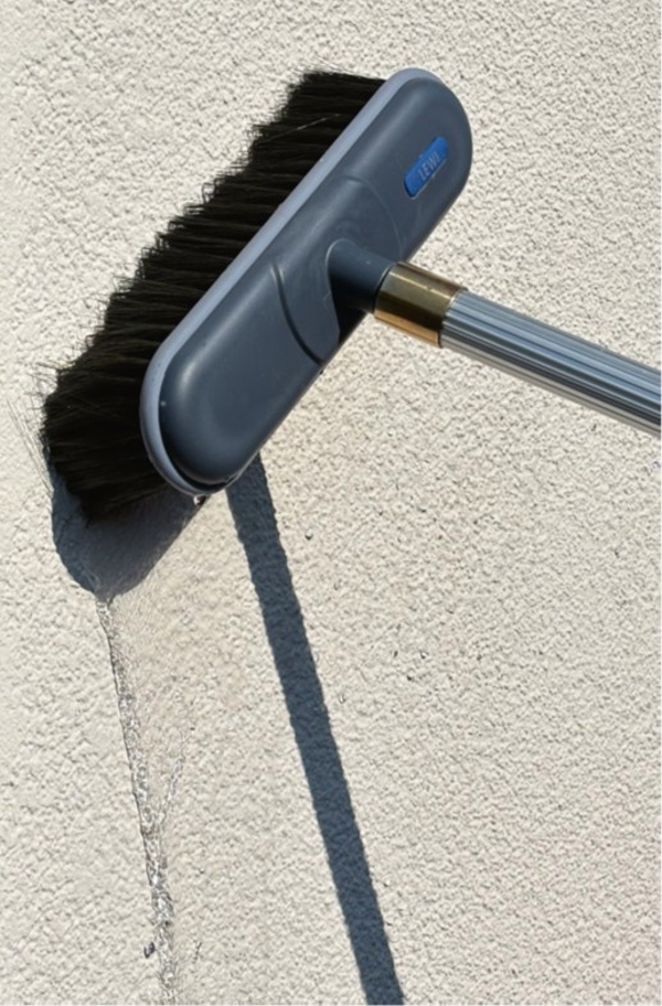 LEWI Waschbürste Universal mit Wasserdurchlauf