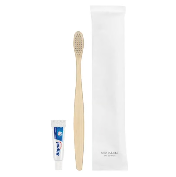 Mundpflegeset in Papiersachet